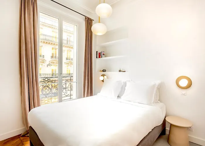 Opera Quatre Septembre Apartment *