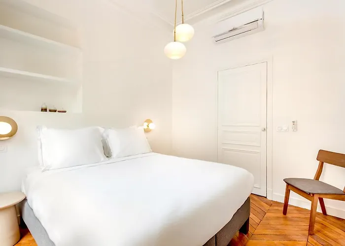 Opera Quatre Septembre アパート *